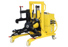 Automatic lifting type electric hydraulic gear puller